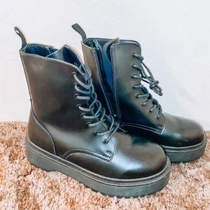 Doc Marten LOOK ALIKE